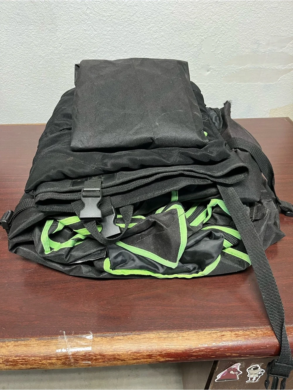 Milliard Reflective Grow Tent Canopy Black Neon Green Trim Damaged